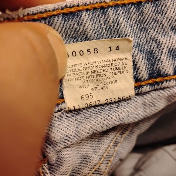 Levi's vintage 560 jeans mens 34x32 blue denim made in USA loose fit tapered leg - Picture 11 of 12